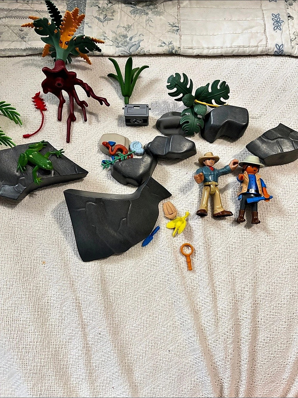 Playmobil Imaginext Jurassic World Action Figures and Accessories Lot Figure